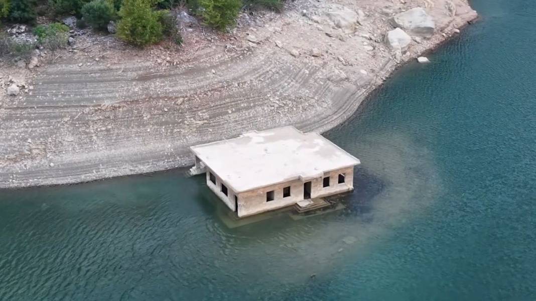 Adana’nın “Dokuzdolambaç Virajları” Büyüledi! Feke Barajı’ndan Kartpostallık Görüntüler 5